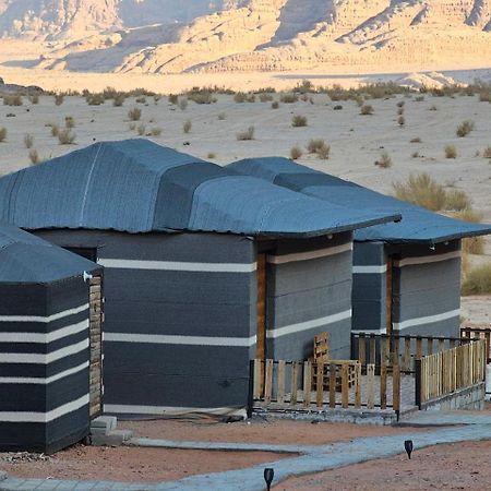 ワディ ・ラム Beduin Star Trail Camp Bed & Breakfast エクステリア 写真
