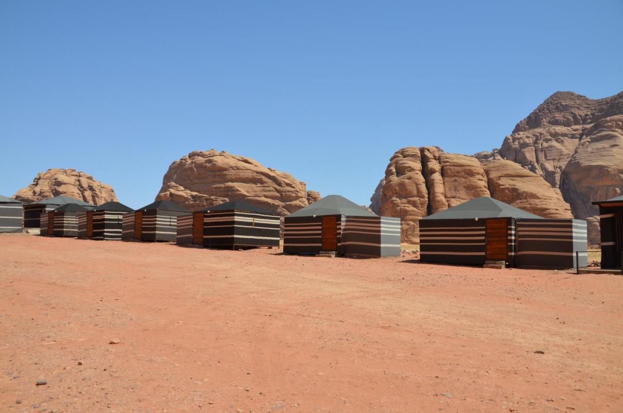 ワディ ・ラム Beduin Star Trail Camp Bed & Breakfast エクステリア 写真