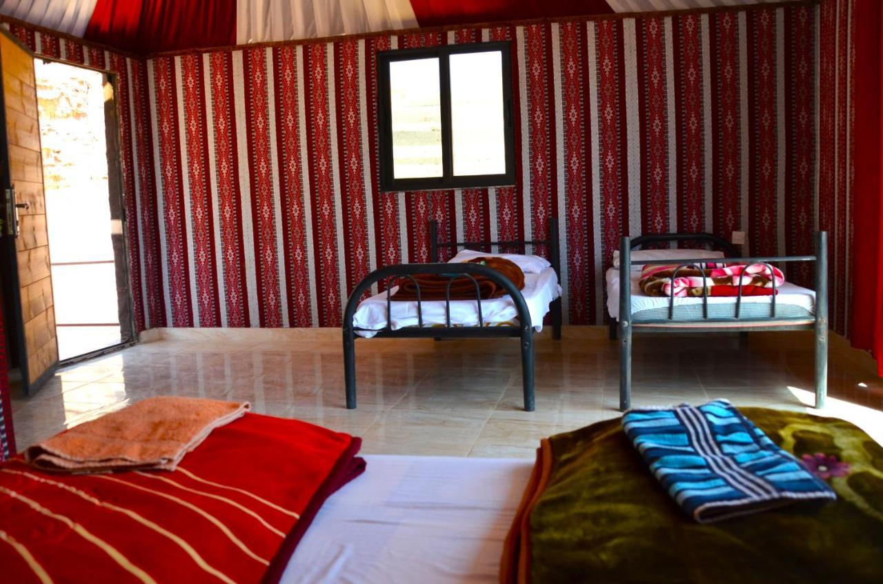 ワディ ・ラム Beduin Star Trail Camp Bed & Breakfast エクステリア 写真