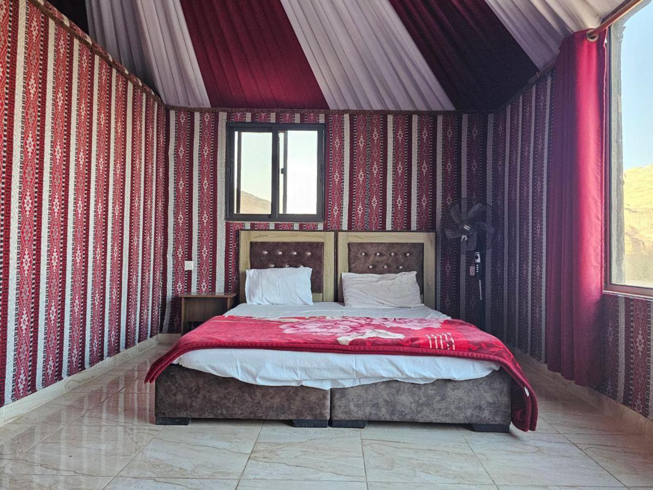 ワディ ・ラム Beduin Star Trail Camp Bed & Breakfast エクステリア 写真