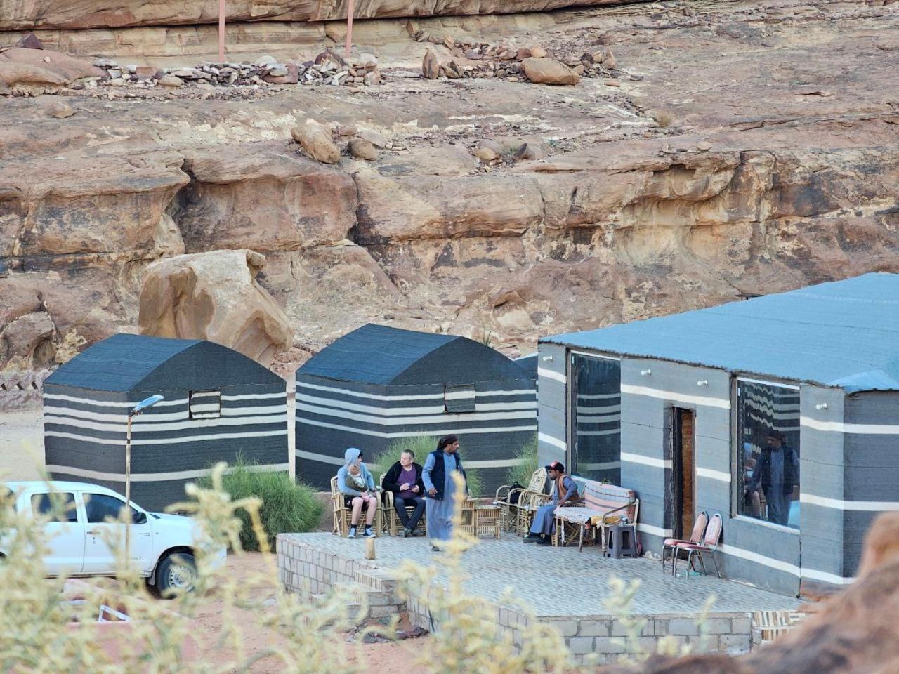 ワディ ・ラム Beduin Star Trail Camp Bed & Breakfast エクステリア 写真