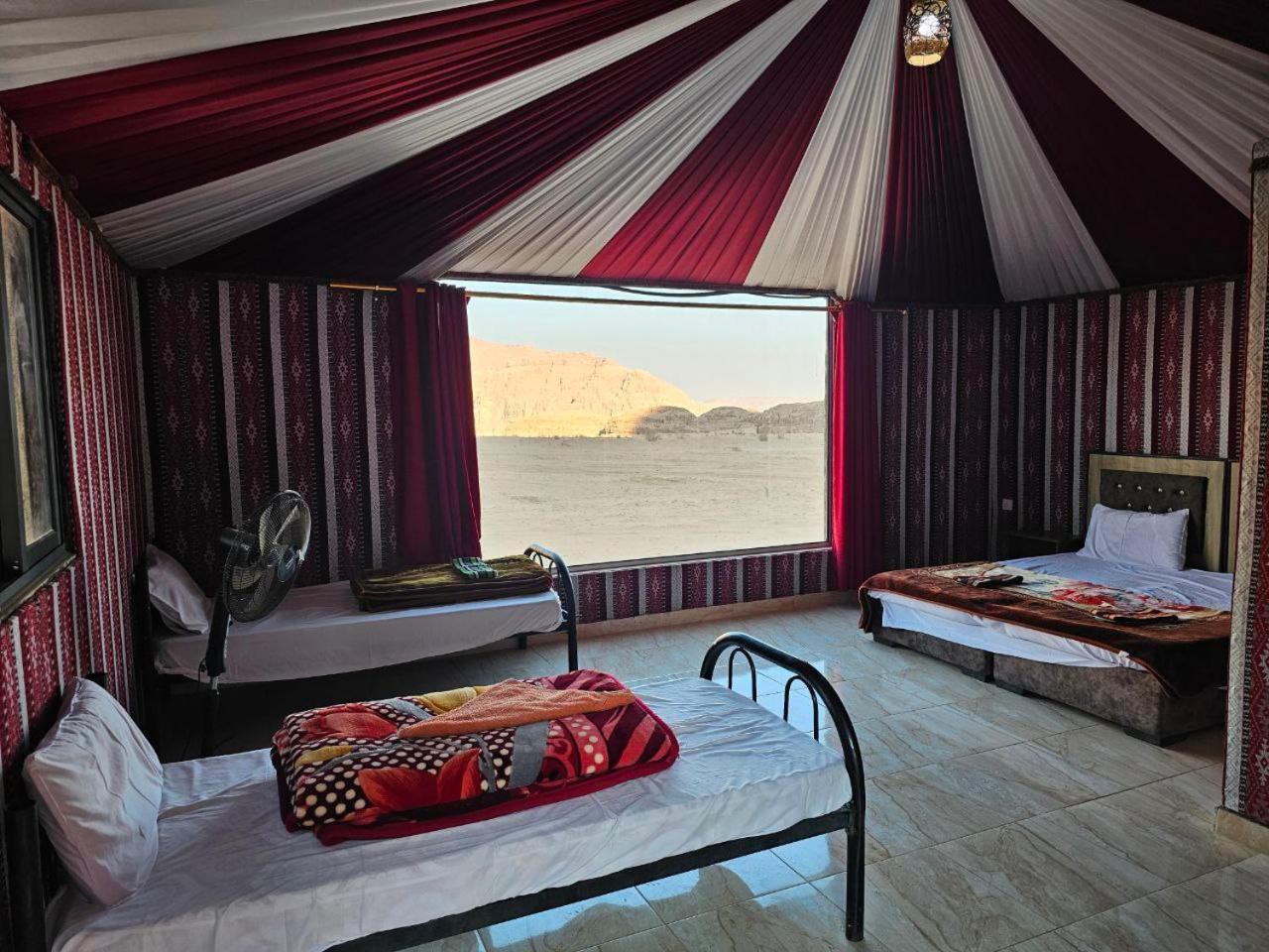 ワディ ・ラム Beduin Star Trail Camp Bed & Breakfast エクステリア 写真