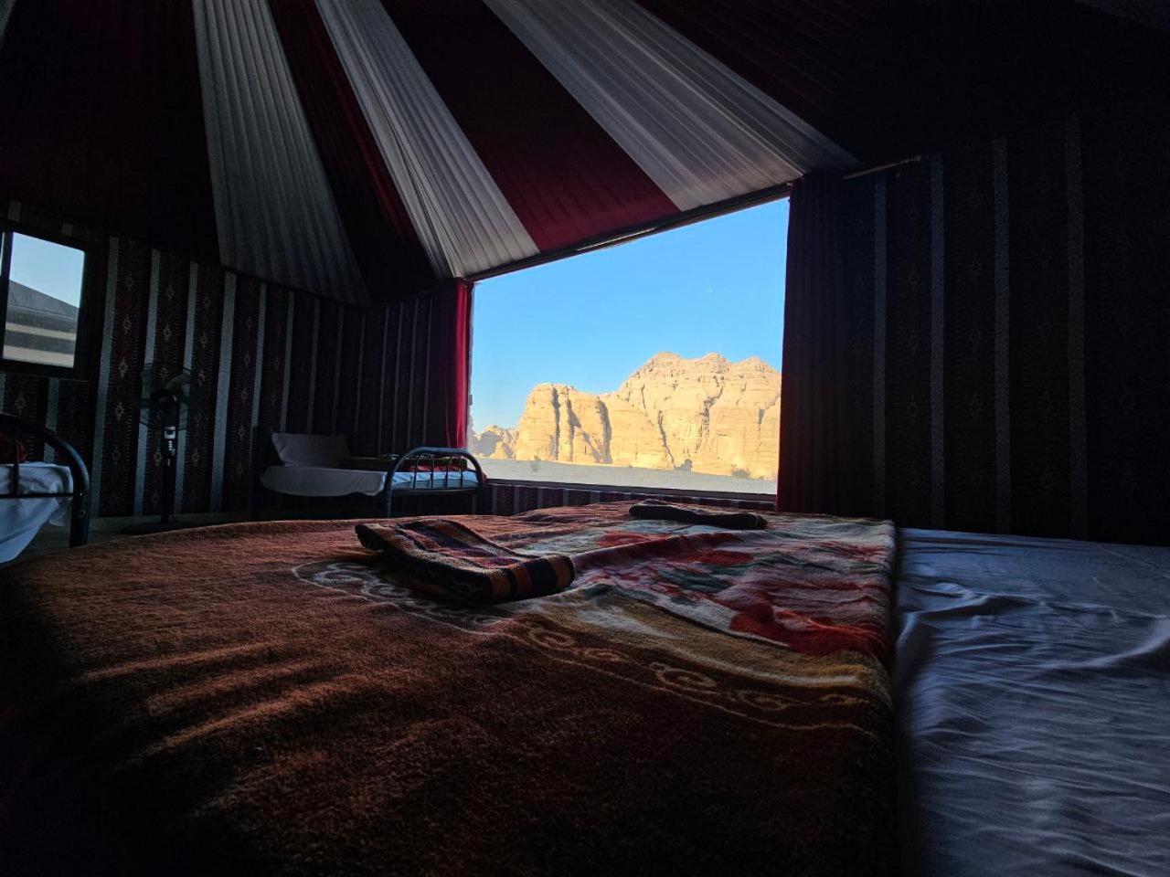 ワディ ・ラム Beduin Star Trail Camp Bed & Breakfast エクステリア 写真