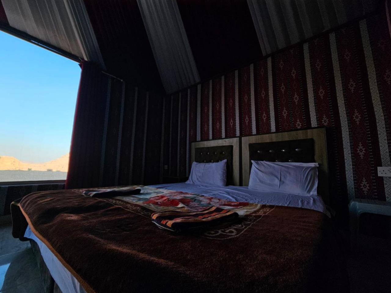 ワディ ・ラム Beduin Star Trail Camp Bed & Breakfast エクステリア 写真